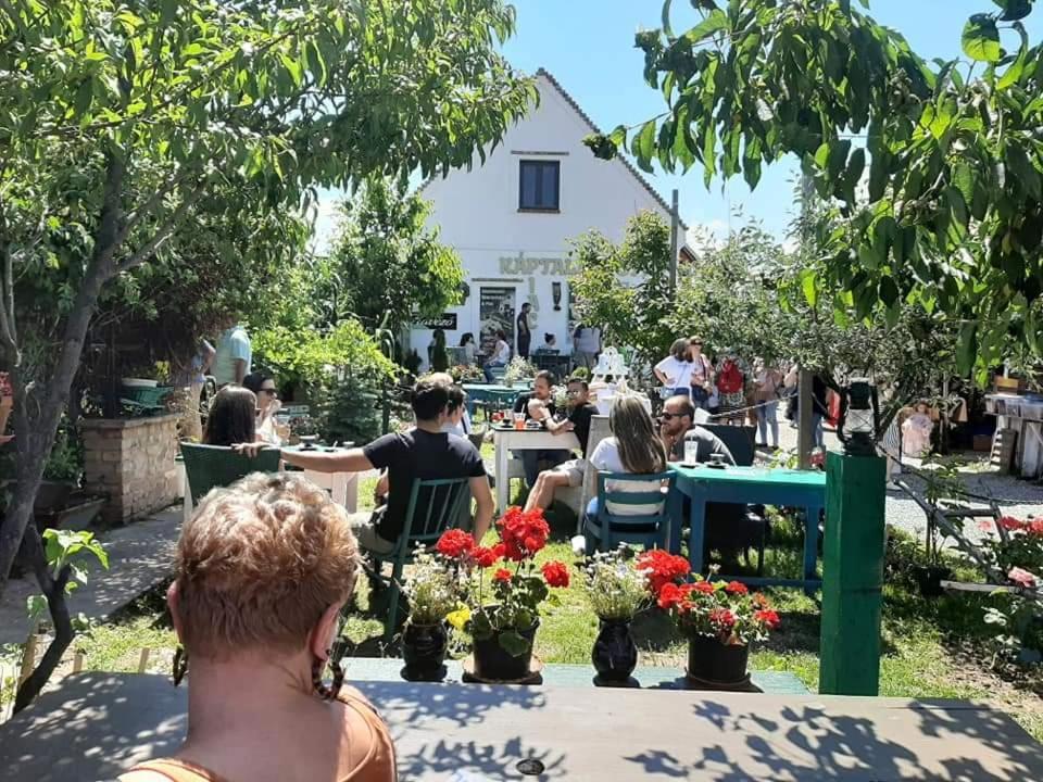Piac Vendégház Kaptalantoti Esterno foto