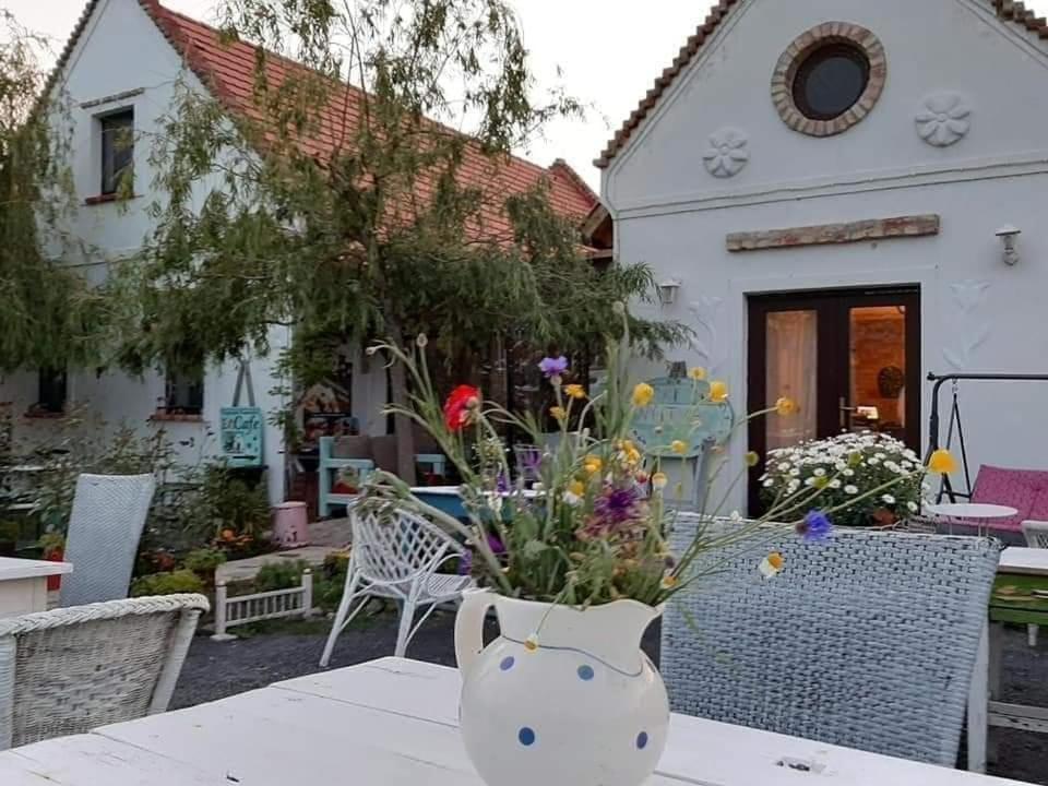 Piac Vendégház Kaptalantoti Esterno foto