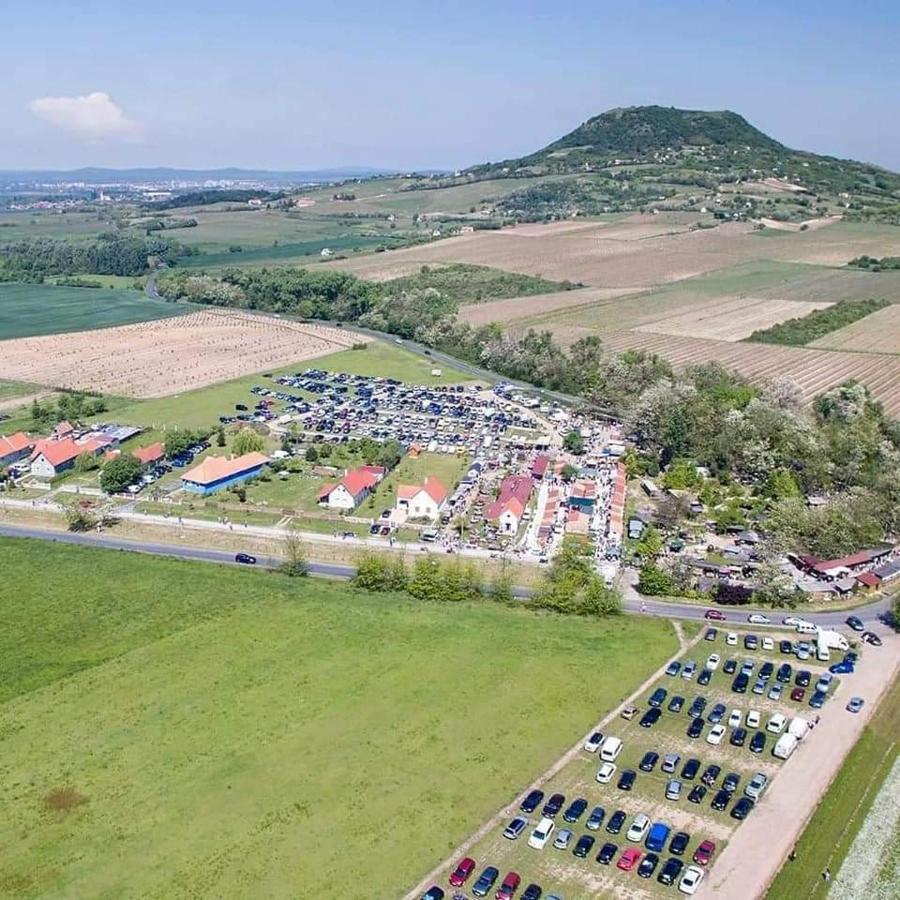 Piac Vendégház Kaptalantoti Esterno foto